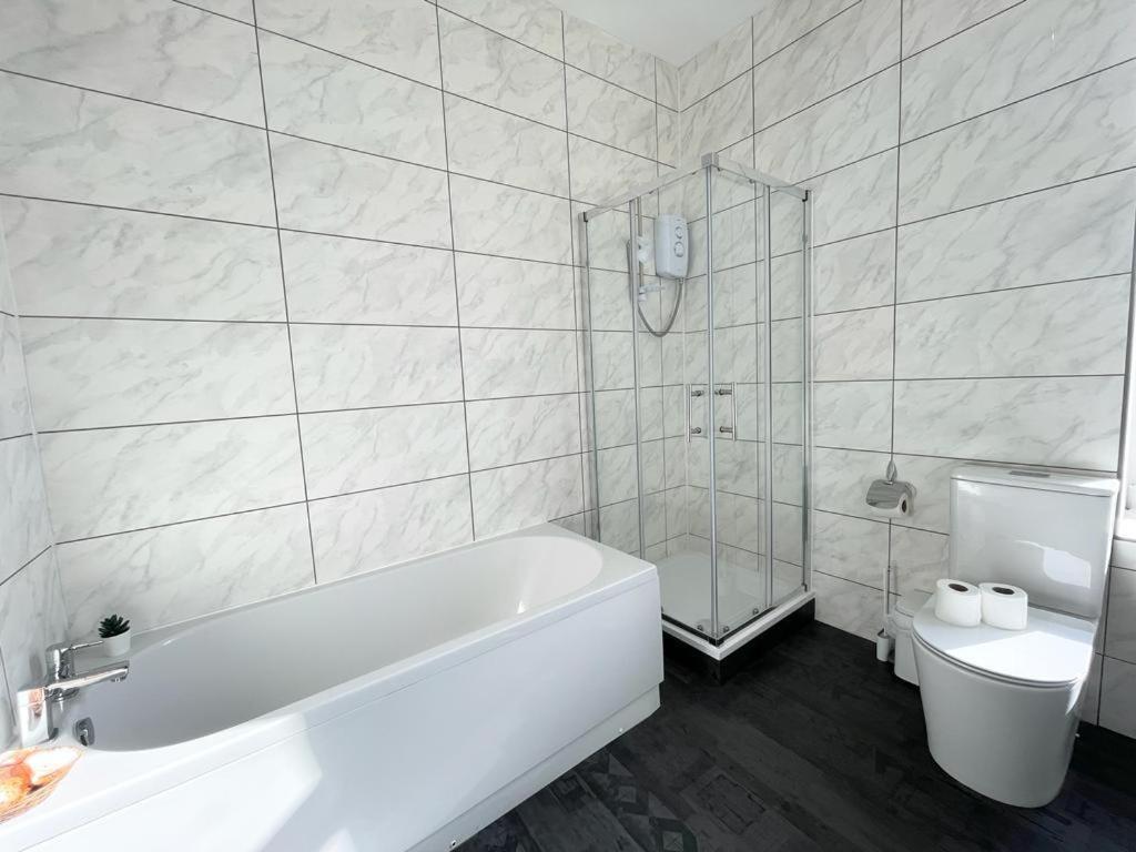 South Pier - Close To Pleasure And Seafront Blackpool