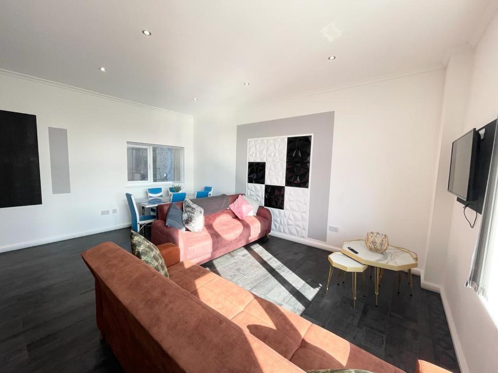 South Pier - Close To Pleasure And Seafront * Blackpool