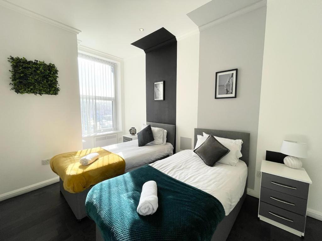 South Pier - Close To Pleasure And Seafront Blackpool
