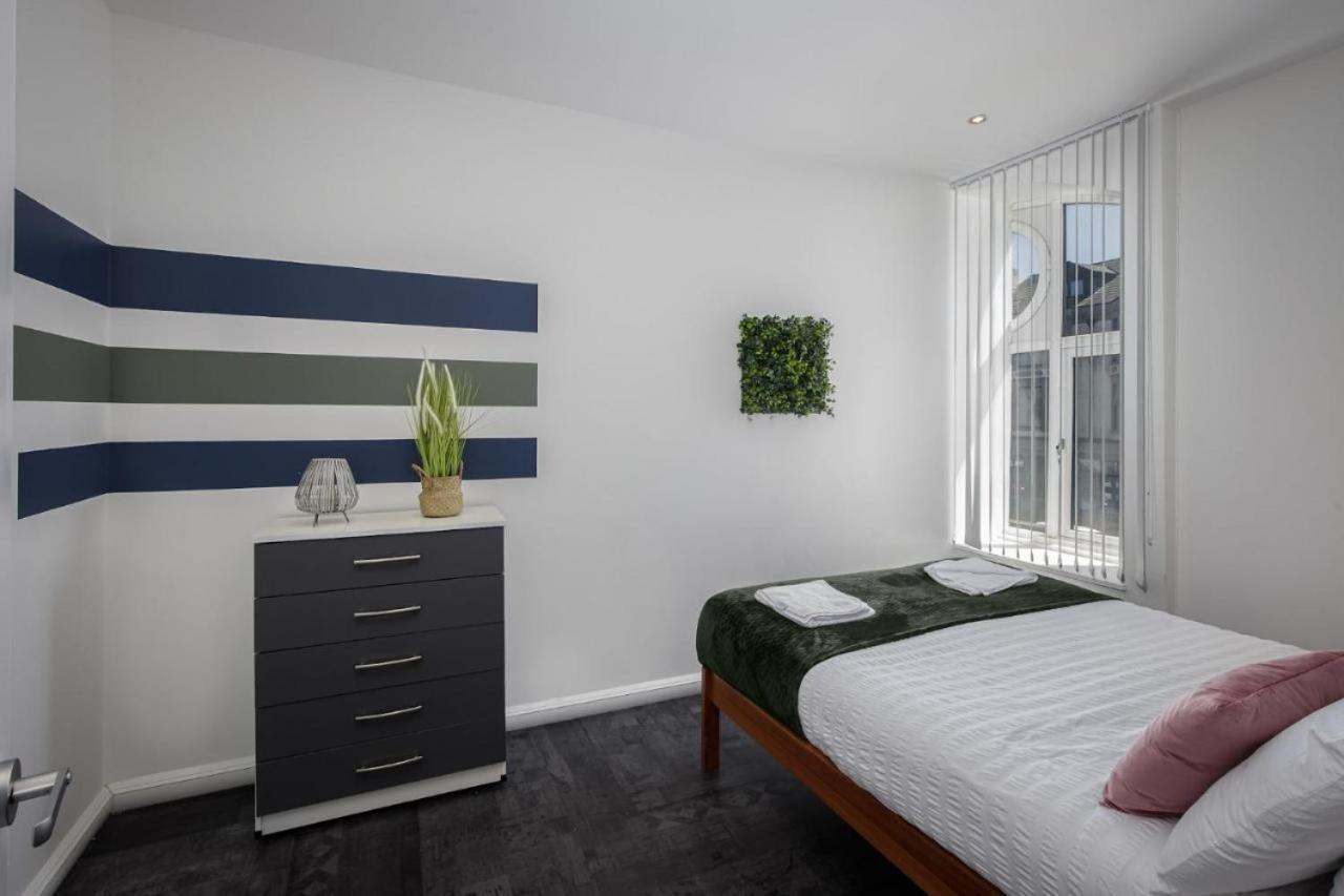 South Pier - Close To Pleasure And Seafront Apartment